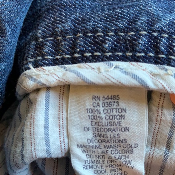 American Eagle short jean skirt, would say it fits more like a size 6 - Picture 6 of 8